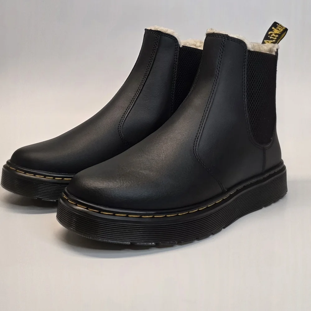 EUC Dr. Martens Black Leather Chelsea Ankle Boots with Shearling Trim